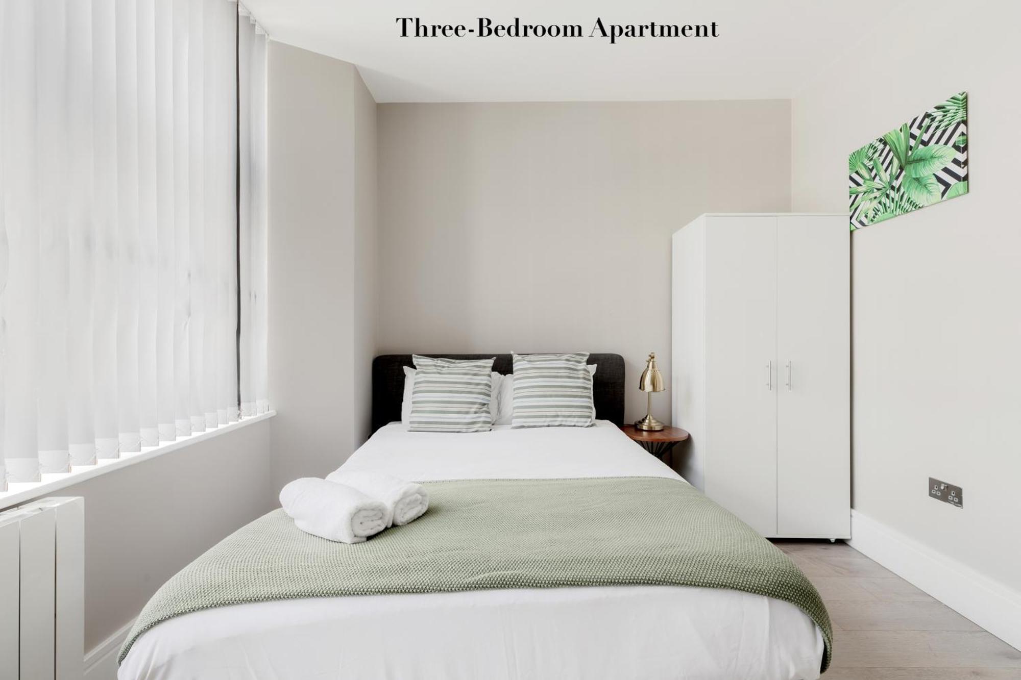 Superb Apartments Opposite Edgware Road Station London Room photo