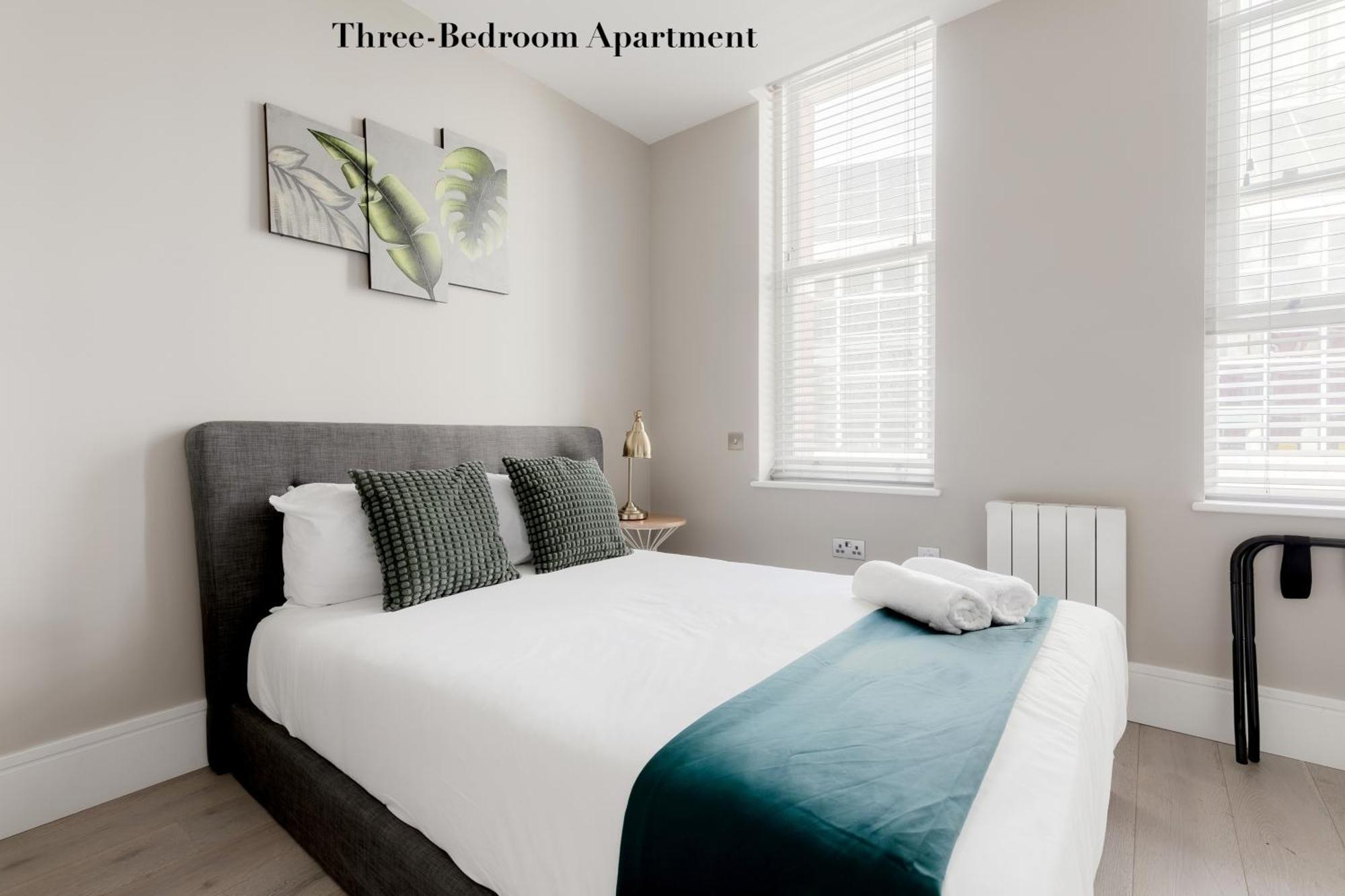 Superb Apartments Opposite Edgware Road Station London Room photo