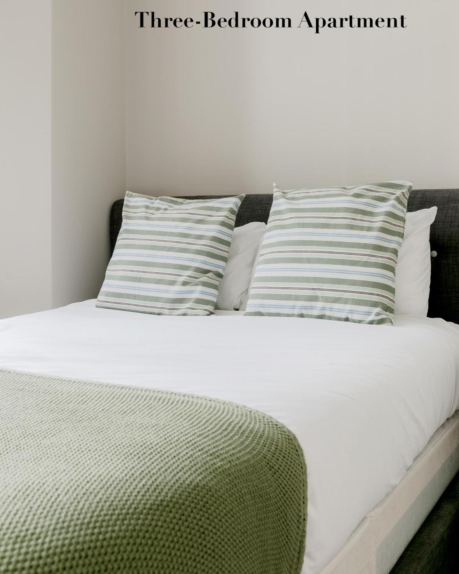 Superb Apartments Opposite Edgware Road Station London Room photo
