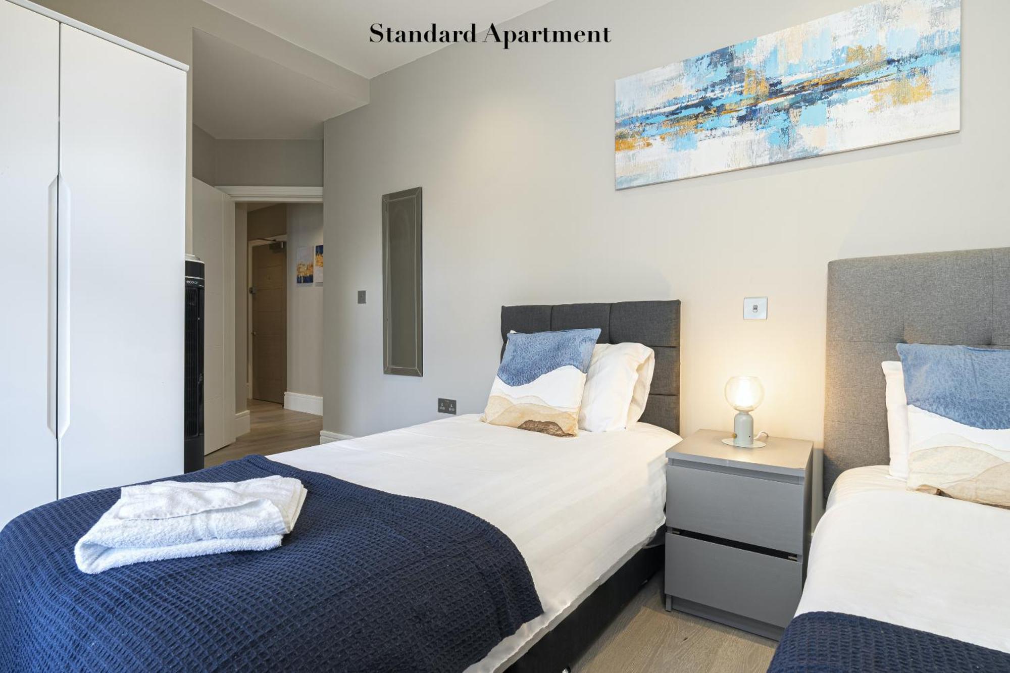 Superb Apartments Opposite Edgware Road Station London Room photo