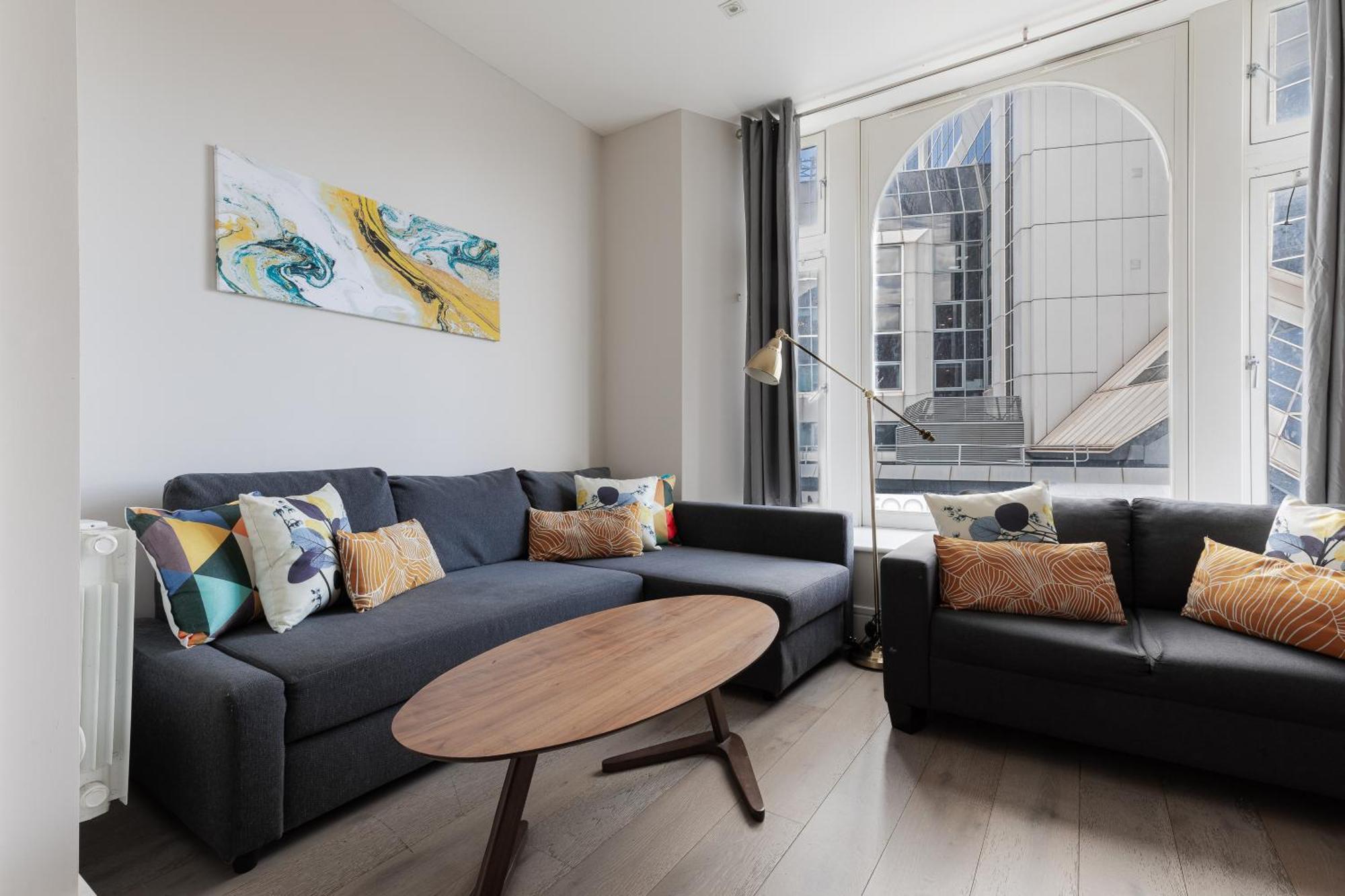 Superb Apartments Opposite Edgware Road Station London Room photo